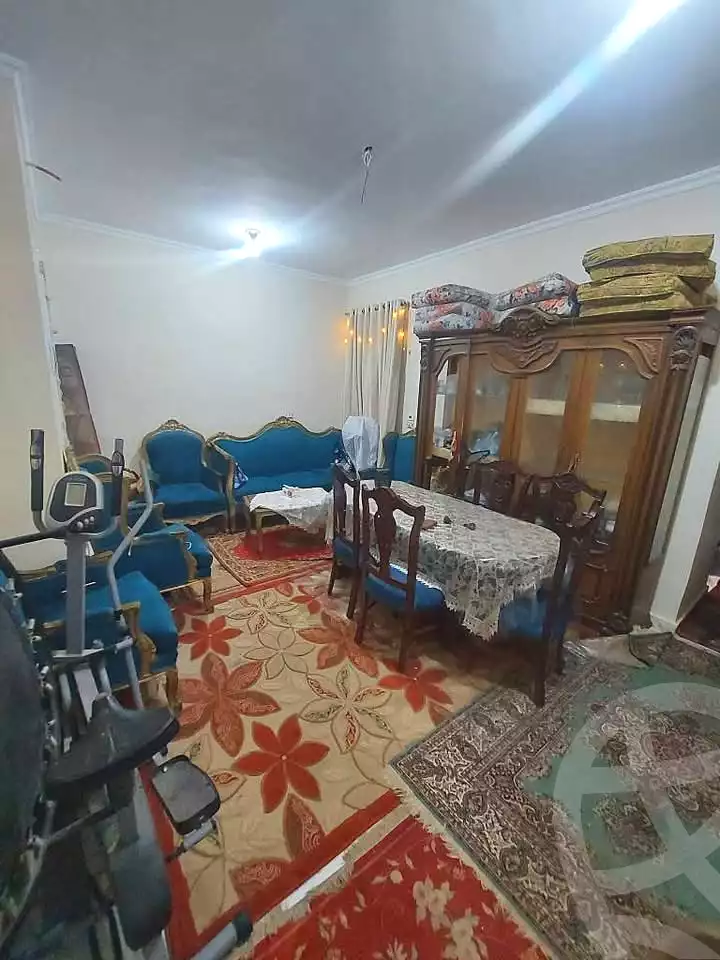 https://aqarmap.com.eg/ar/listing/6877444-for-sale-cairo-helwan-el-shareaa-el-sharby-st