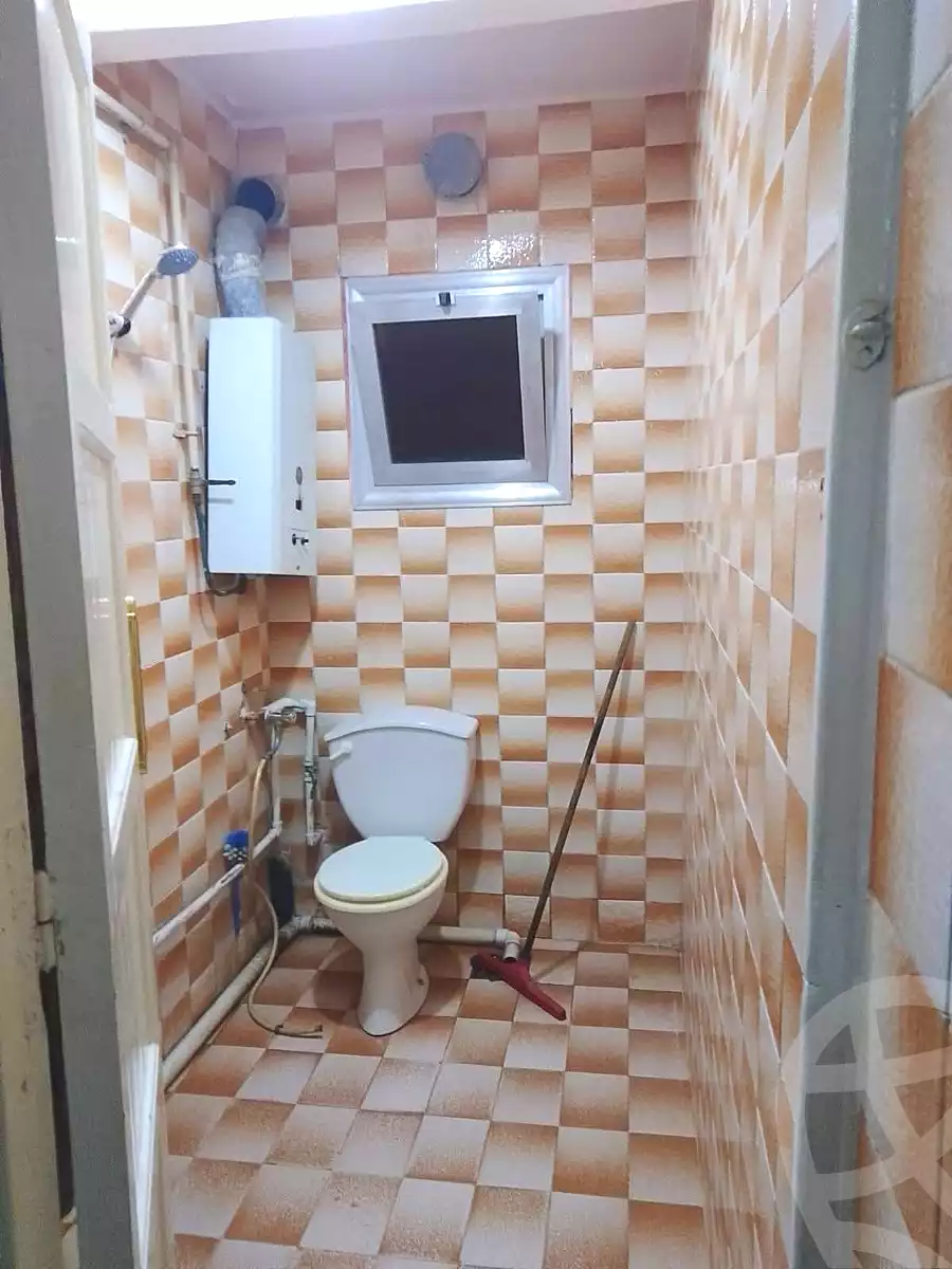 https://aqarmap.com.eg/en/listing/6876733-for-sale-cairo-helwan-el-shareaa-el-sharby-st