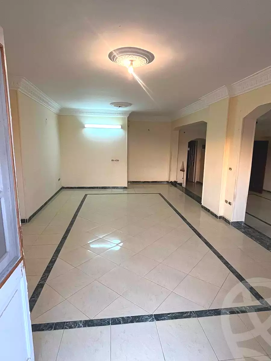 https://aqarmap.com.eg/ar/listing/6879806-for-rent-cairo-6th-of-october-el-ahyaa-neighborhood-3rd-al-hay-al-thalith-st