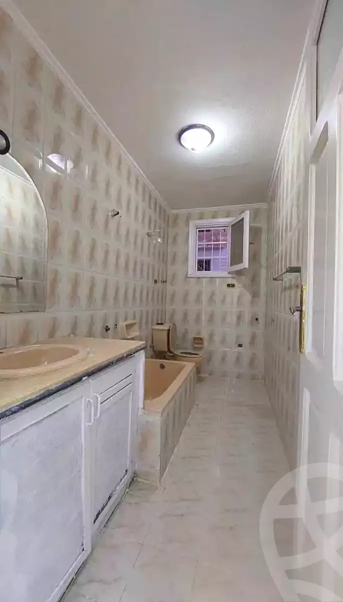 https://aqarmap.com.eg/ar/listing/6880699-for-sale-alexandria-al-agamy-shataa-el-nakheel