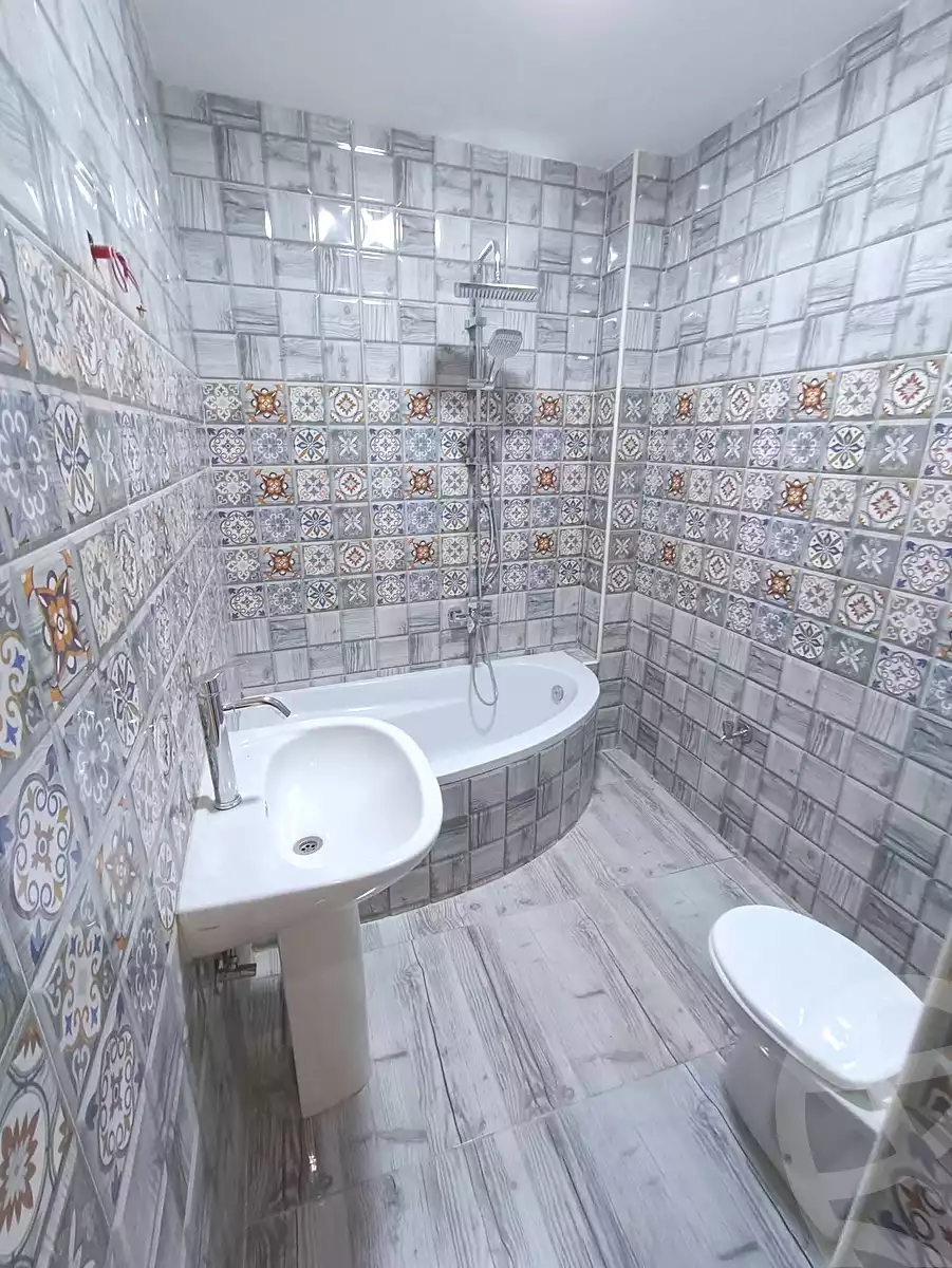 https://aqarmap.com.eg/en/listing/6880781-for-sale-alexandria-sydy-bshr-sydy-bshr-bhry-khalil-hamada-st