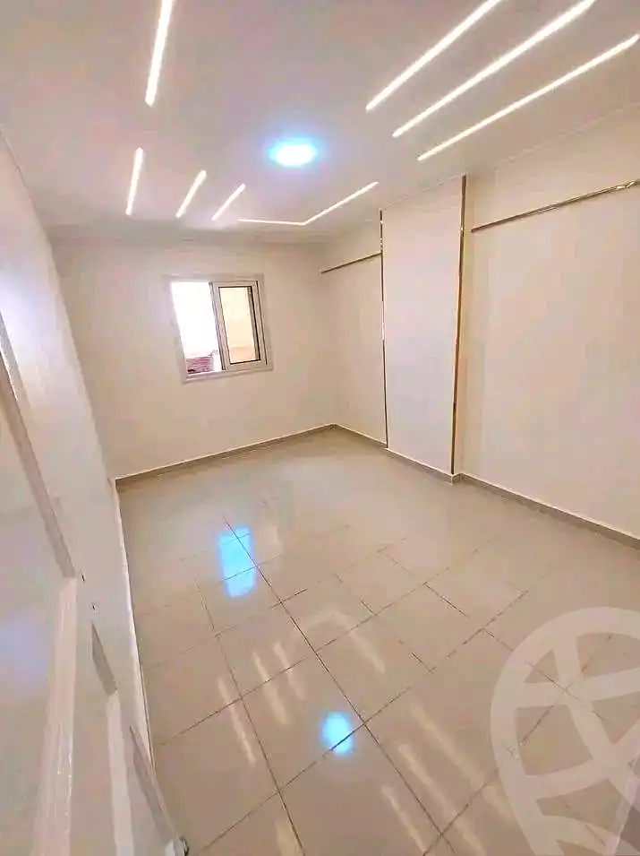 https://aqarmap.com.eg/en/listing/6880945-for-sale-alexandria-sydy-bshr-sydy-bshr-bhry-shr-khld-bn-lwlyd