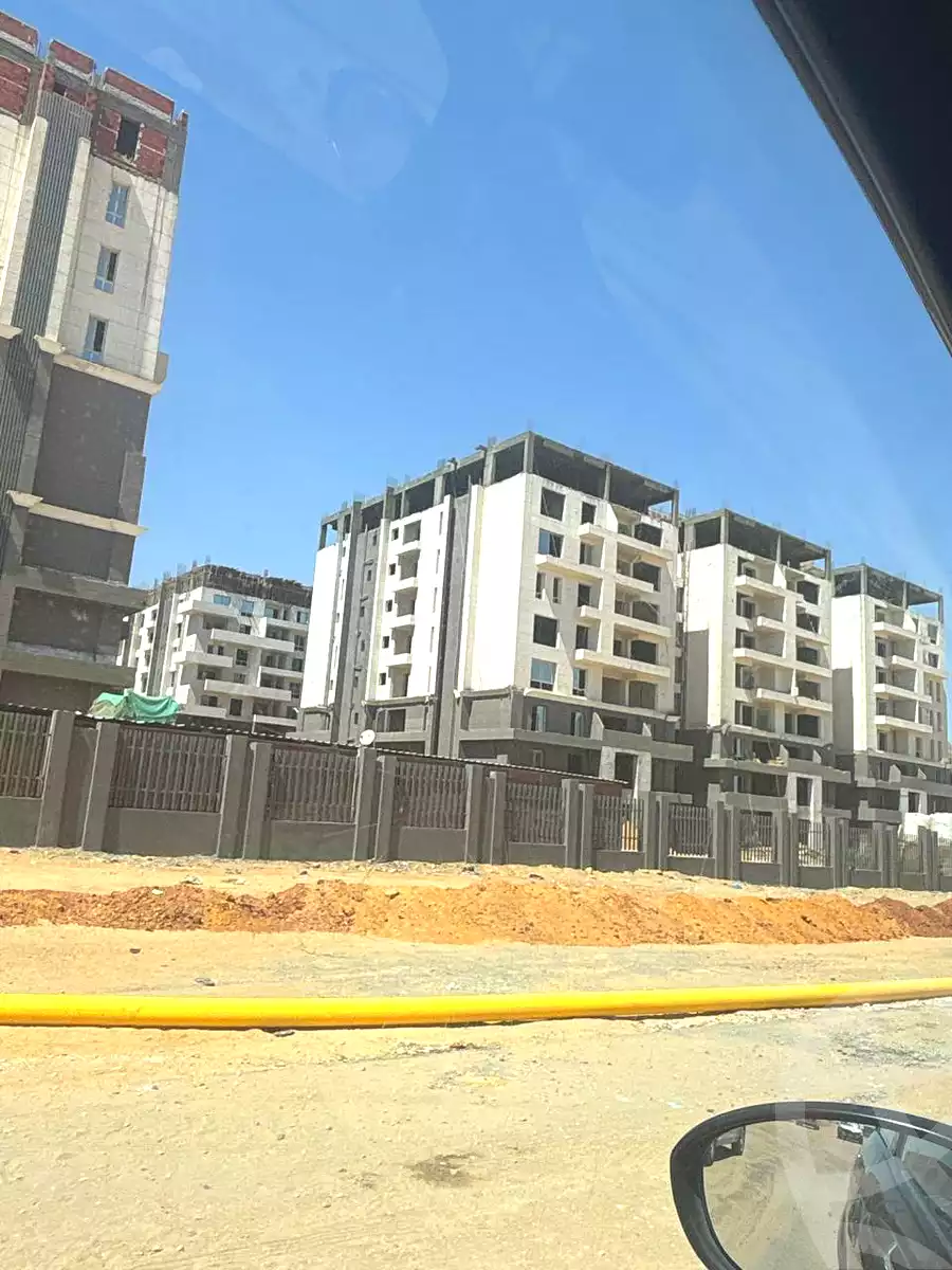 https://aqarmap.com.eg/en/listing/6882348-for-sale-cairo-new-administrative-capital-r8-de-joya-4-compound-taj-misr