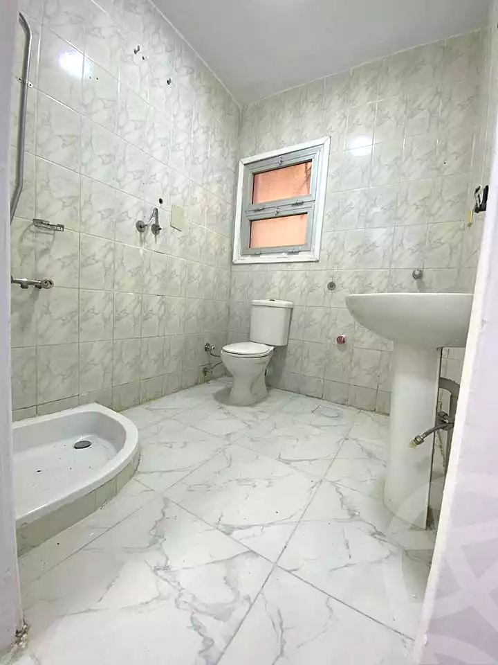 https://aqarmap.com.eg/ar/listing/6882889-for-sale-alexandria-al-agamy-shataa-el-nakheel