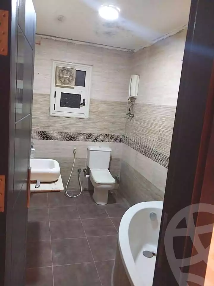 https://aqarmap.com.eg/ar/listing/6883543-for-sale-cairo-hadayek-el-koba-abd-el-salam-tantawy-st