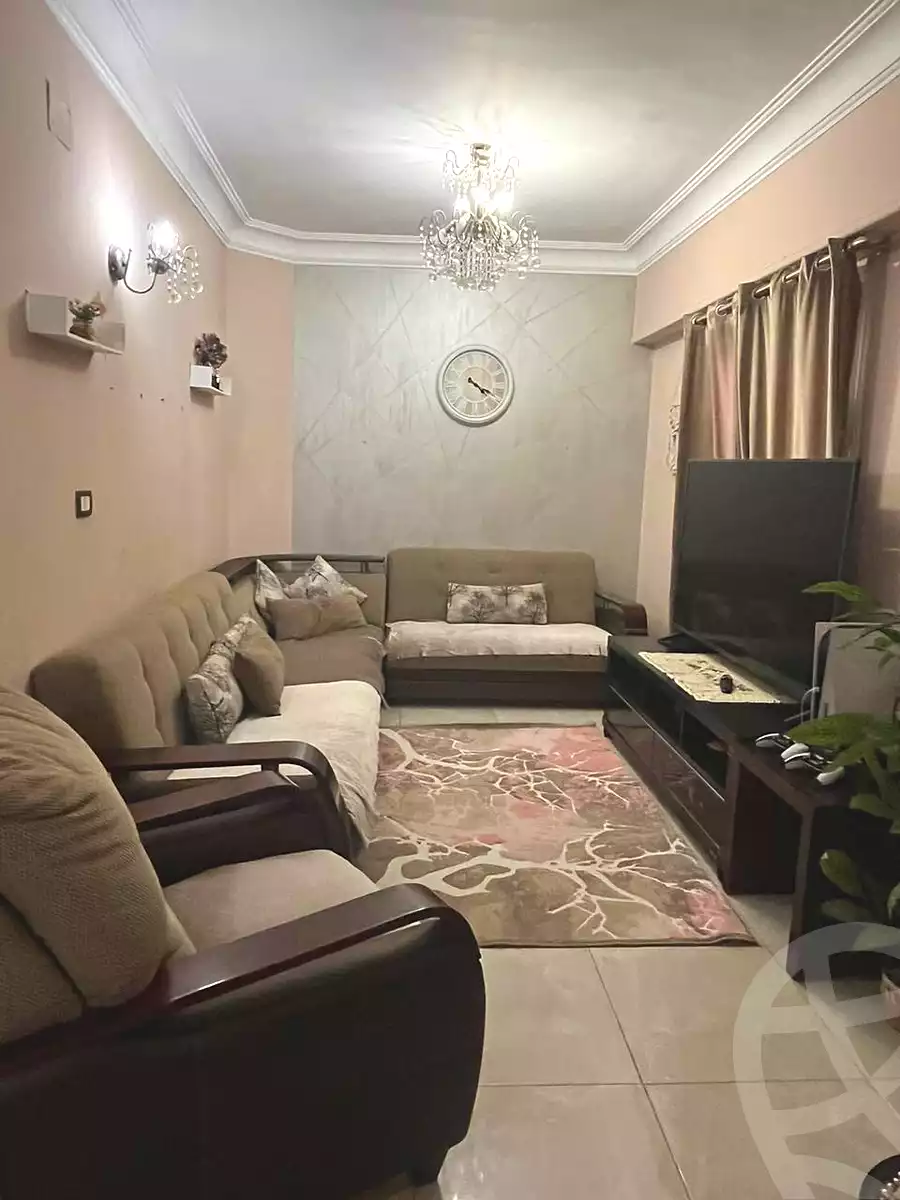 https://aqarmap.com.eg/ar/listing/6884141-for-sale-cairo-6th-of-october-el-ahyaa-neighborhood-2nd-divided-from-al-kafrawei-st