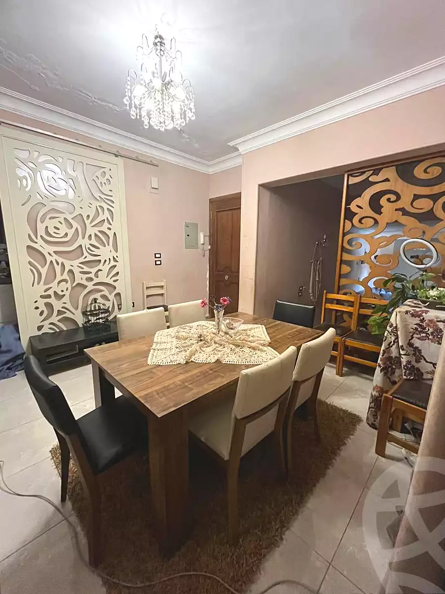 https://aqarmap.com.eg/ar/listing/6884219-for-sale-cairo-6th-of-october-el-ahyaa-neighborhood-2nd-divided-from-al-kafrawei-st