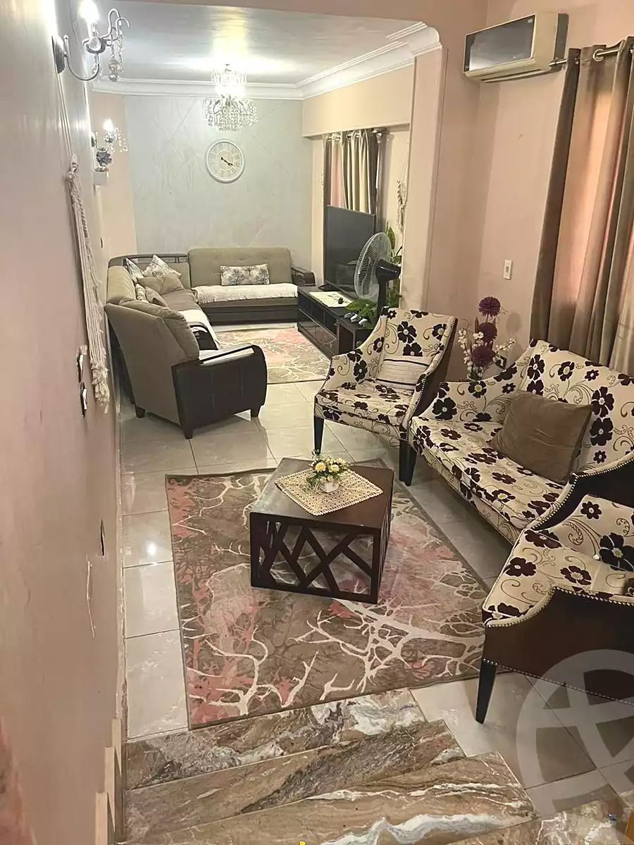https://aqarmap.com.eg/ar/listing/6884219-for-sale-cairo-6th-of-october-el-ahyaa-neighborhood-2nd-divided-from-al-kafrawei-st