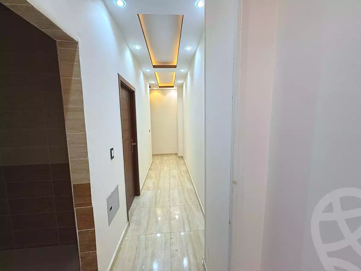 https://aqarmap.com.eg/en/listing/6884373-for-sale-cairo-6th-of-october-el-ahyaa-neighborhood-2nd-divided-from-al-kafrawei-st
