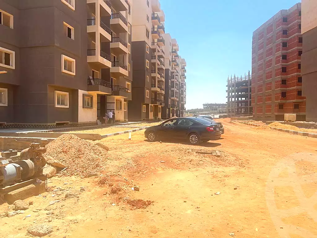 https://aqarmap.com.eg/ar/listing/6884422-for-sale-cairo-new-administrative-capital-r7-kmbwnd-stw