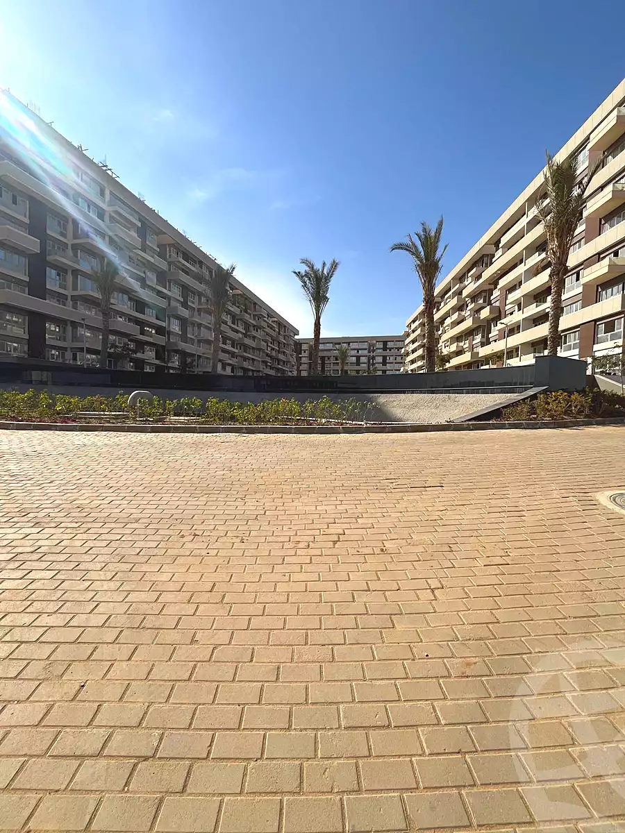 https://aqarmap.com.eg/ar/listing/6884548-for-sale-cairo-new-administrative-capital-r7-scenario