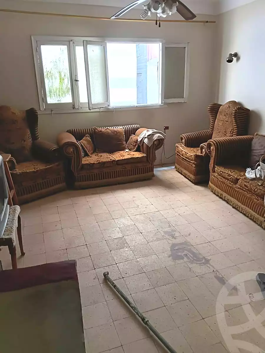 https://aqarmap.com.eg/en/listing/6885878-for-sale-alexandria-al-agamy-el-hanouvel-radwan-st