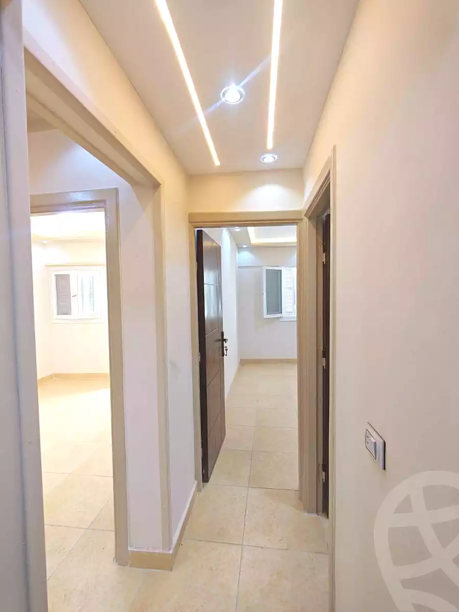 https://aqarmap.com.eg/ar/listing/6886195-for-sale-alexandria-al-agamy-bw-ywsf-hosni-mubarak-st