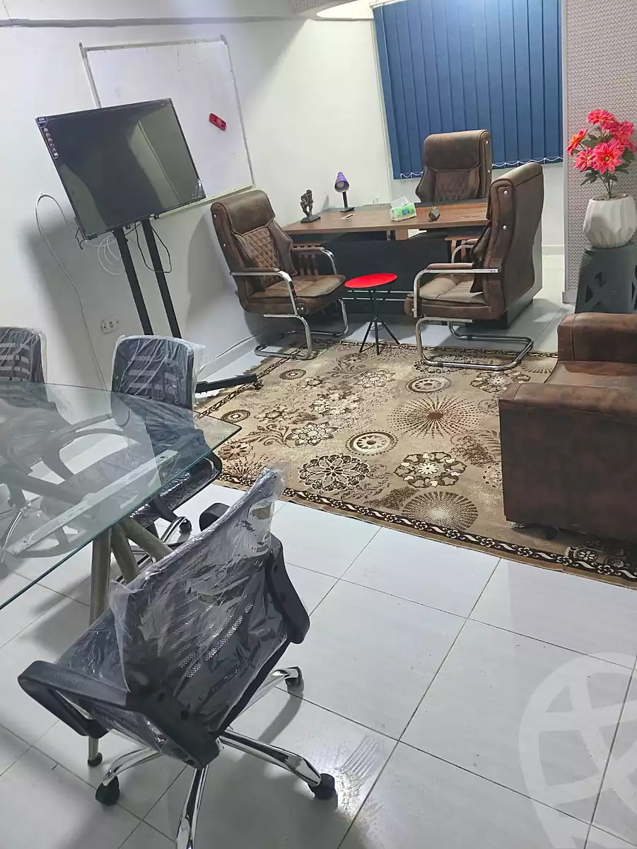https://aqarmap.com.eg/ar/listing/6886644-for-rent-cairo-6th-of-october-el-ahyaa-neighborhood-7th-kasr-el-thaqafa-st