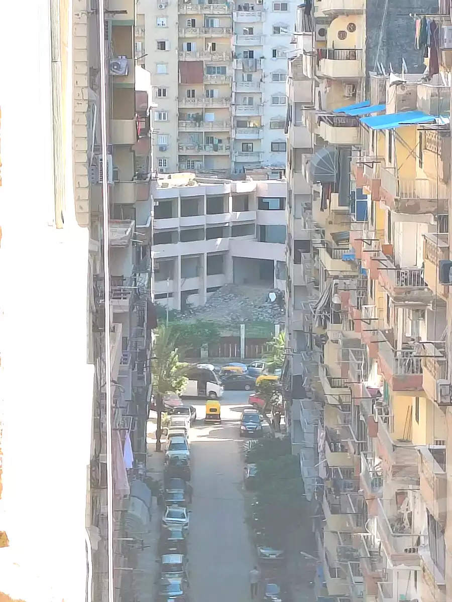 https://aqarmap.com.eg/ar/listing/6887050-for-sale-alexandria-sydy-bshr-sydy-bshr-bhry-khalil-hamada-st