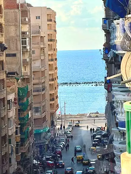 https://aqarmap.com.eg/ar/listing/6887157-for-sale-alexandria-sydy-bshr-sydy-bshr-bhry-khalil-hamada-st