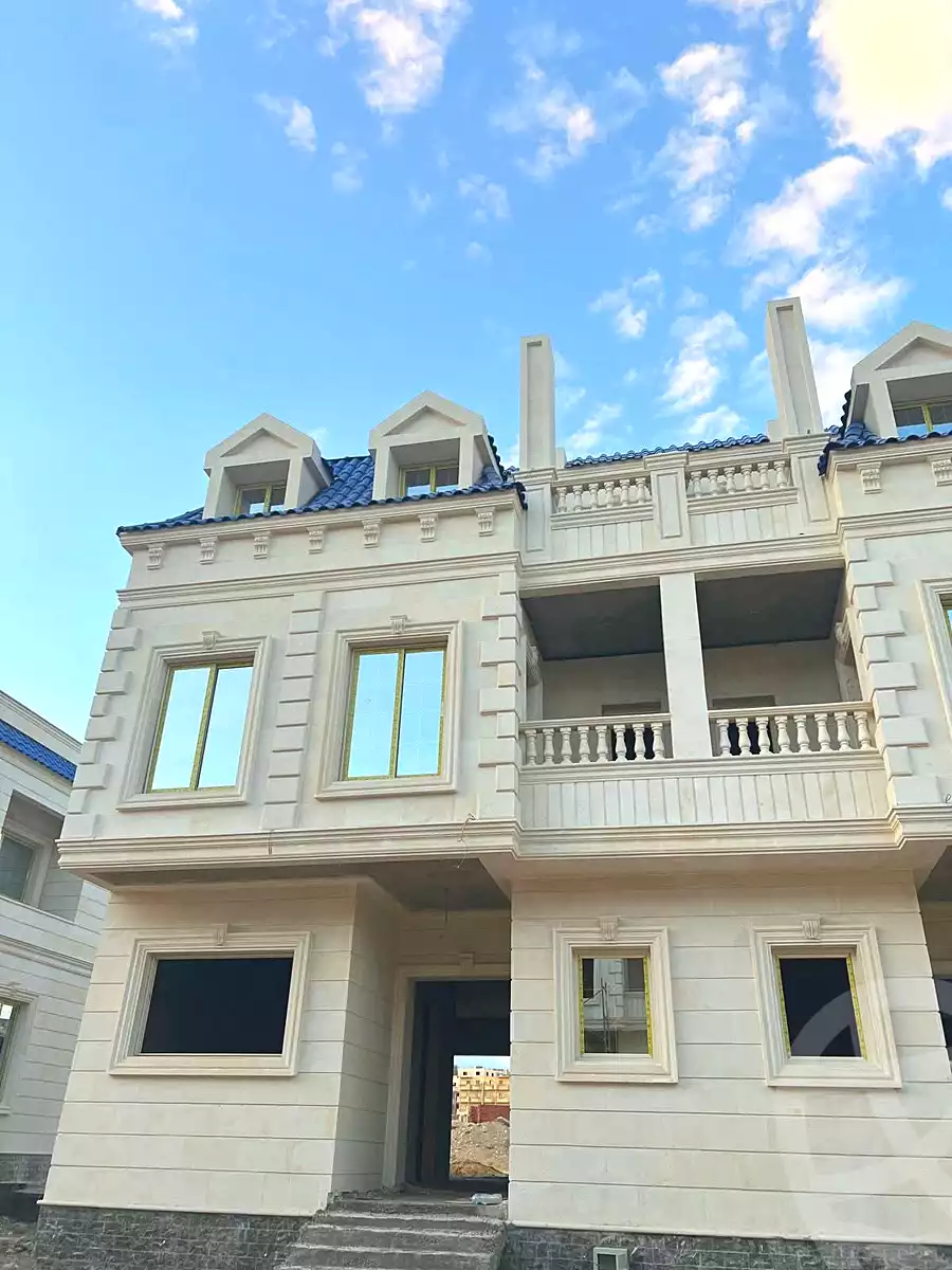 https://aqarmap.com.eg/ar/listing/6887365-for-sale-cairo-al-oubour-compounds-turath-park-compound