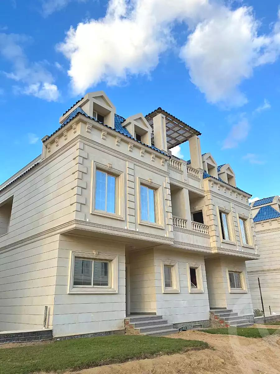 https://aqarmap.com.eg/ar/listing/6887365-for-sale-cairo-al-oubour-compounds-turath-park-compound