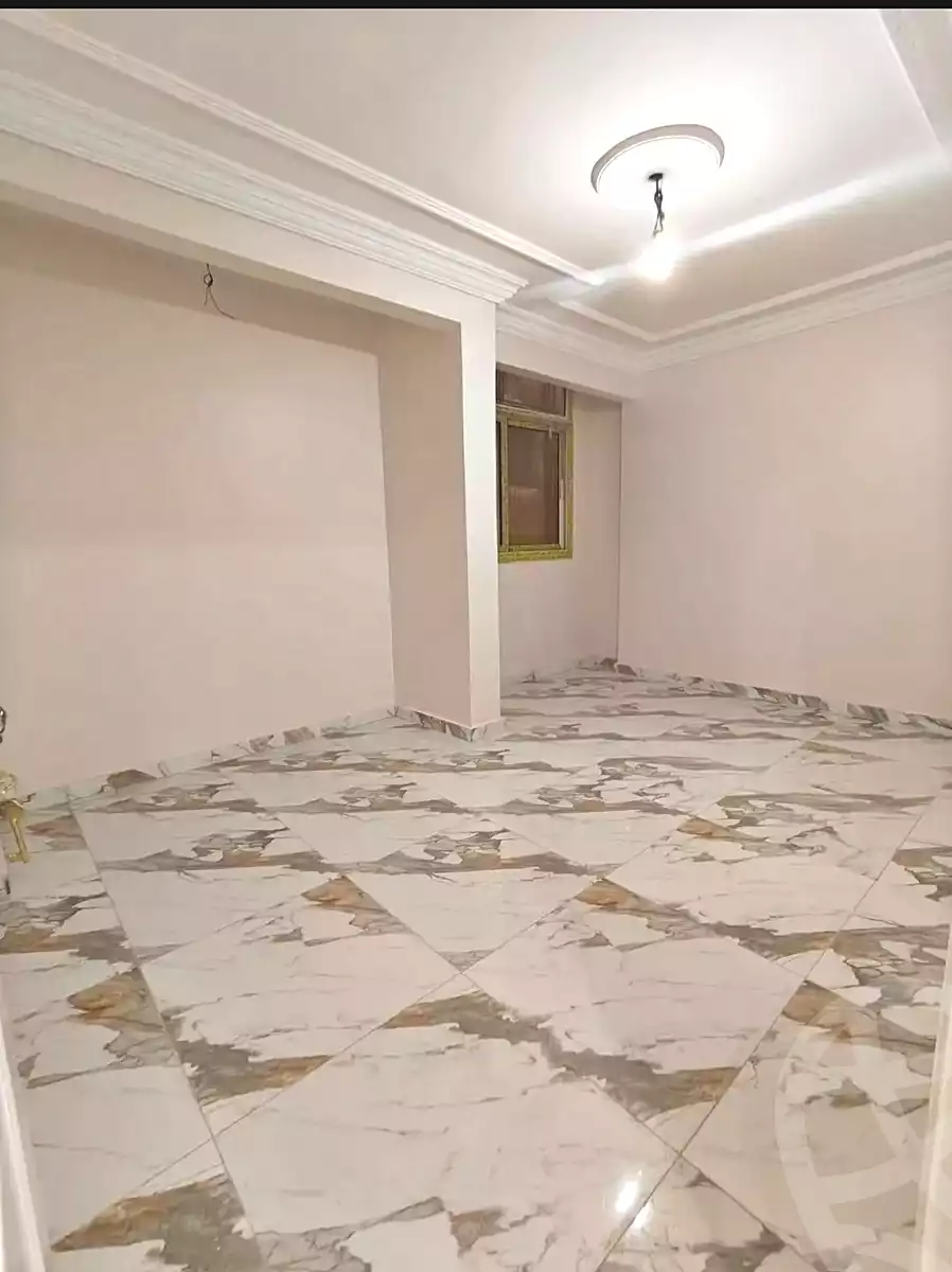 https://aqarmap.com.eg/ar/listing/6887935-for-sale-alexandria-miami-shr-jml-bd-lnsr