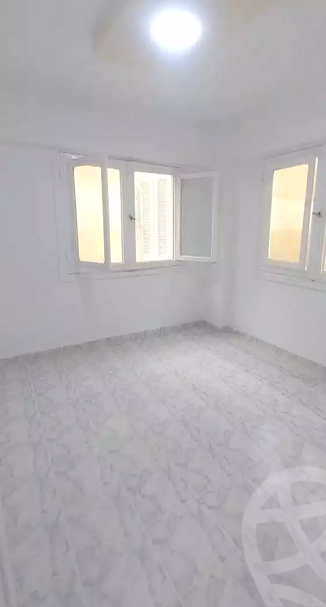 https://aqarmap.com.eg/ar/listing/6888124-for-sale-alexandria-al-agamy-shataa-el-nakheel