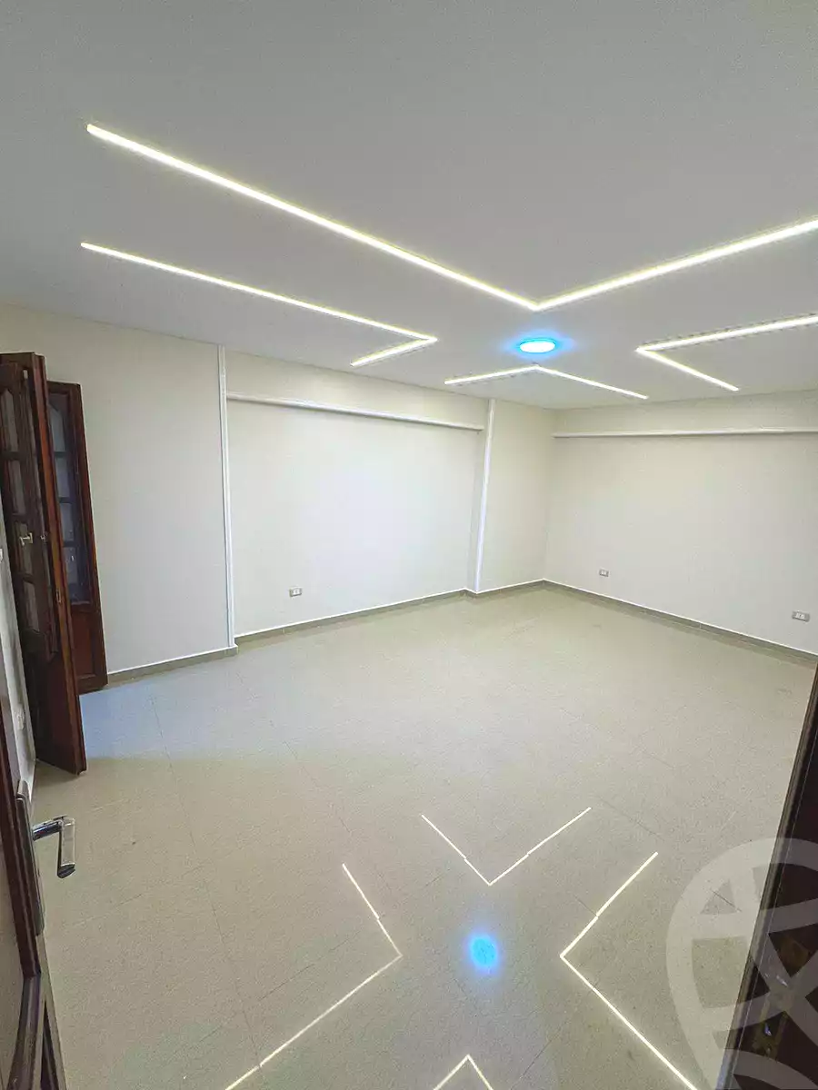 https://aqarmap.com.eg/ar/listing/6888290-for-sale-alexandria-sydy-bshr-sydy-bshr-bhry-el-shaikh-hussein-soliman-18-st