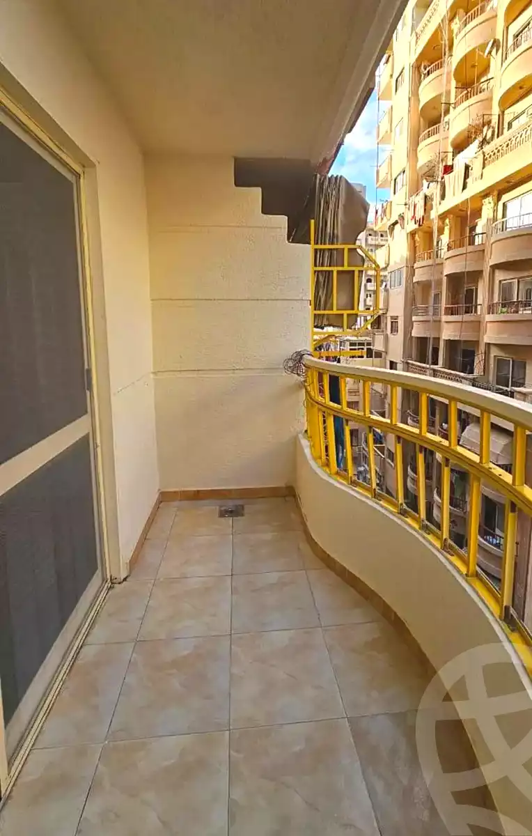 https://aqarmap.com.eg/ar/listing/6888966-for-sale-alexandria-sydy-bshr-sydy-bshr-bhry-mohamed-el-srafi-st.