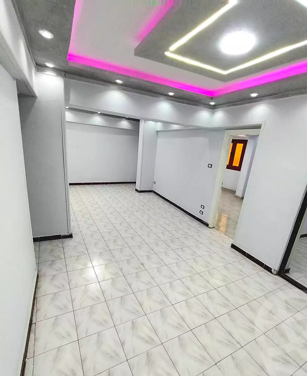 https://aqarmap.com.eg/ar/listing/6889432-for-rent-alexandria-al-agamy-bw-ywsf