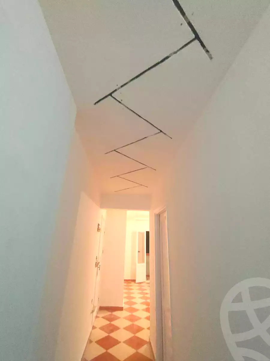 https://aqarmap.com.eg/ar/listing/6889774-for-sale-alexandria-al-agamy-bw-ywsf-hosni-mubarak-st