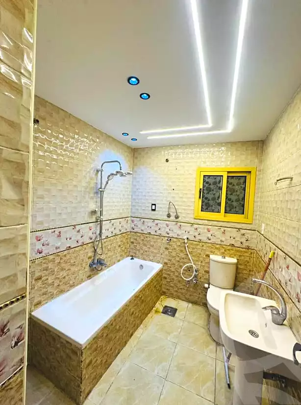 https://aqarmap.com.eg/ar/listing/6890278-for-sale-alexandria-al-agamy-lbytsh-bianchiii