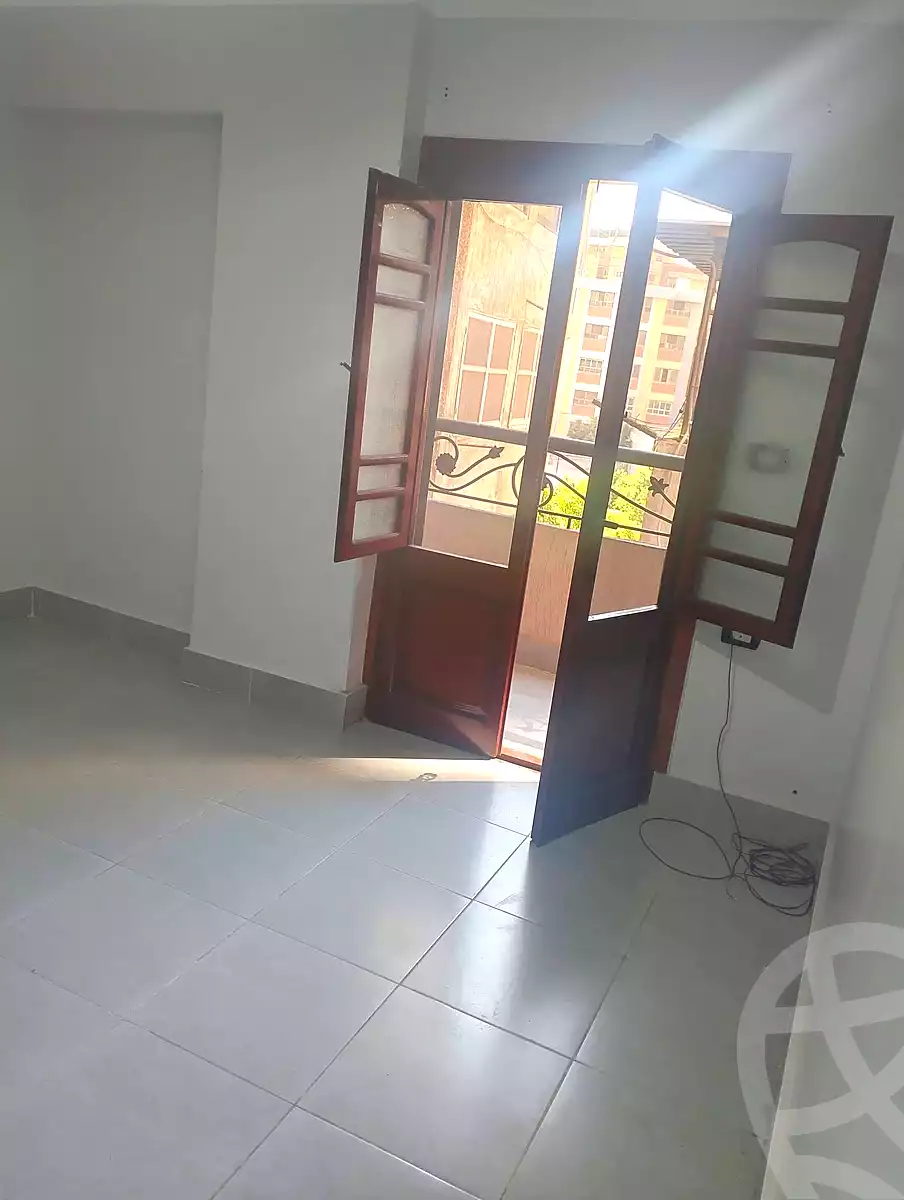 https://aqarmap.com.eg/ar/listing/6891350-for-rent-alexandria-al-agamy-lbytsh-al-kaada-st