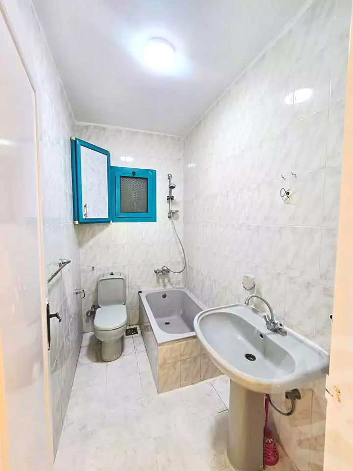 https://aqarmap.com.eg/ar/listing/6891448-for-sale-alexandria-al-agamy-shataa-el-nakheel