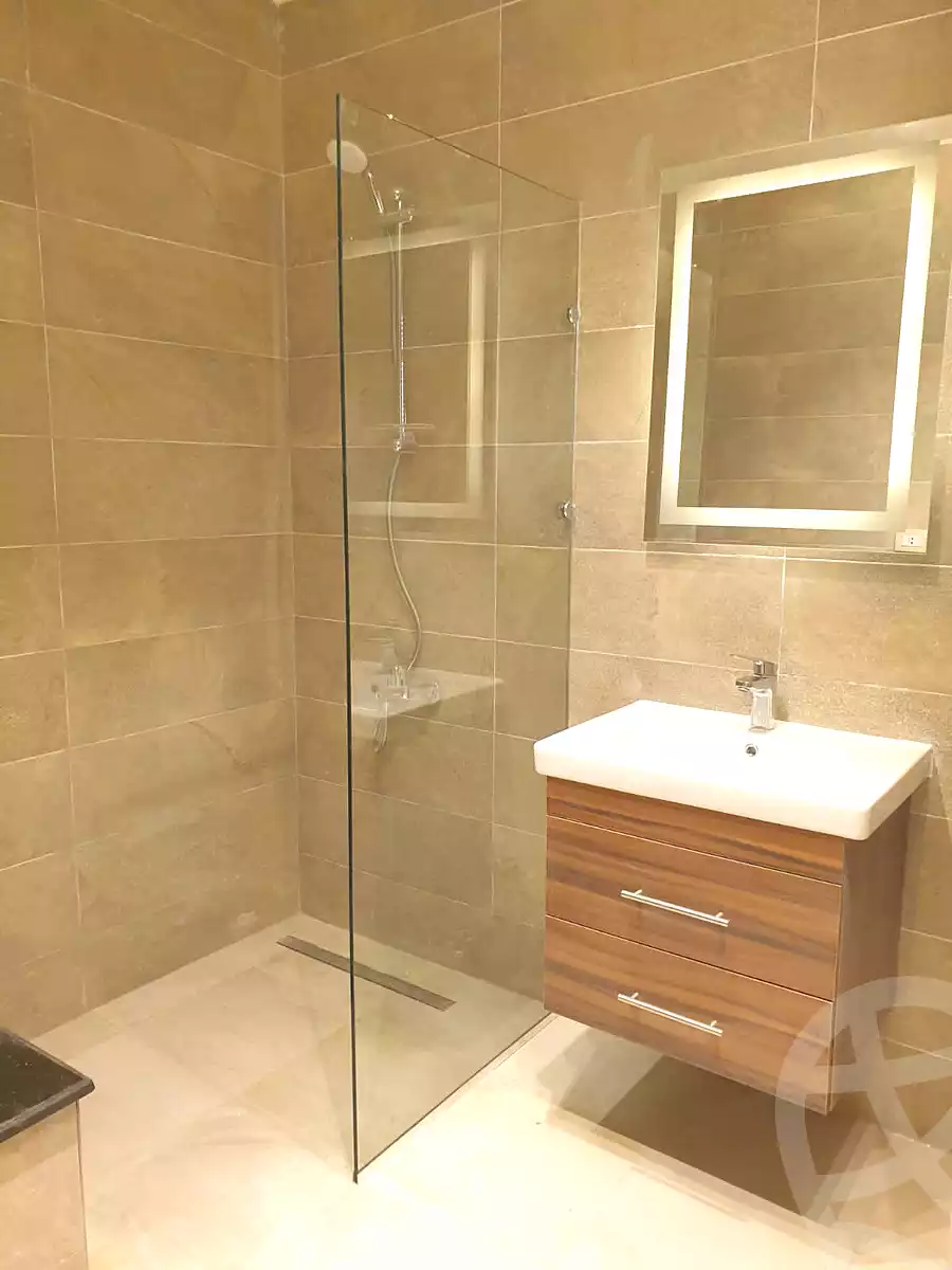 https://aqarmap.com.eg/en/listing/6892102-for-rent-cairo-new-cairo-compounds-mountain-view-hyde-park