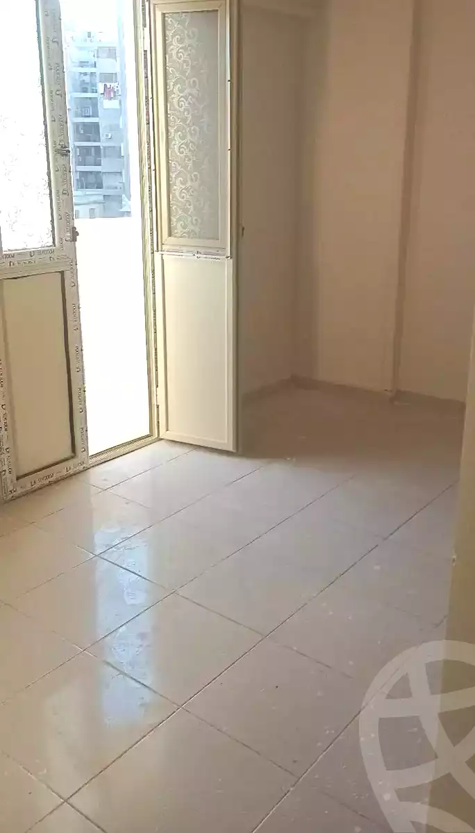 https://aqarmap.com.eg/en/listing/6892471-for-sale-alexandria-moharram-bey