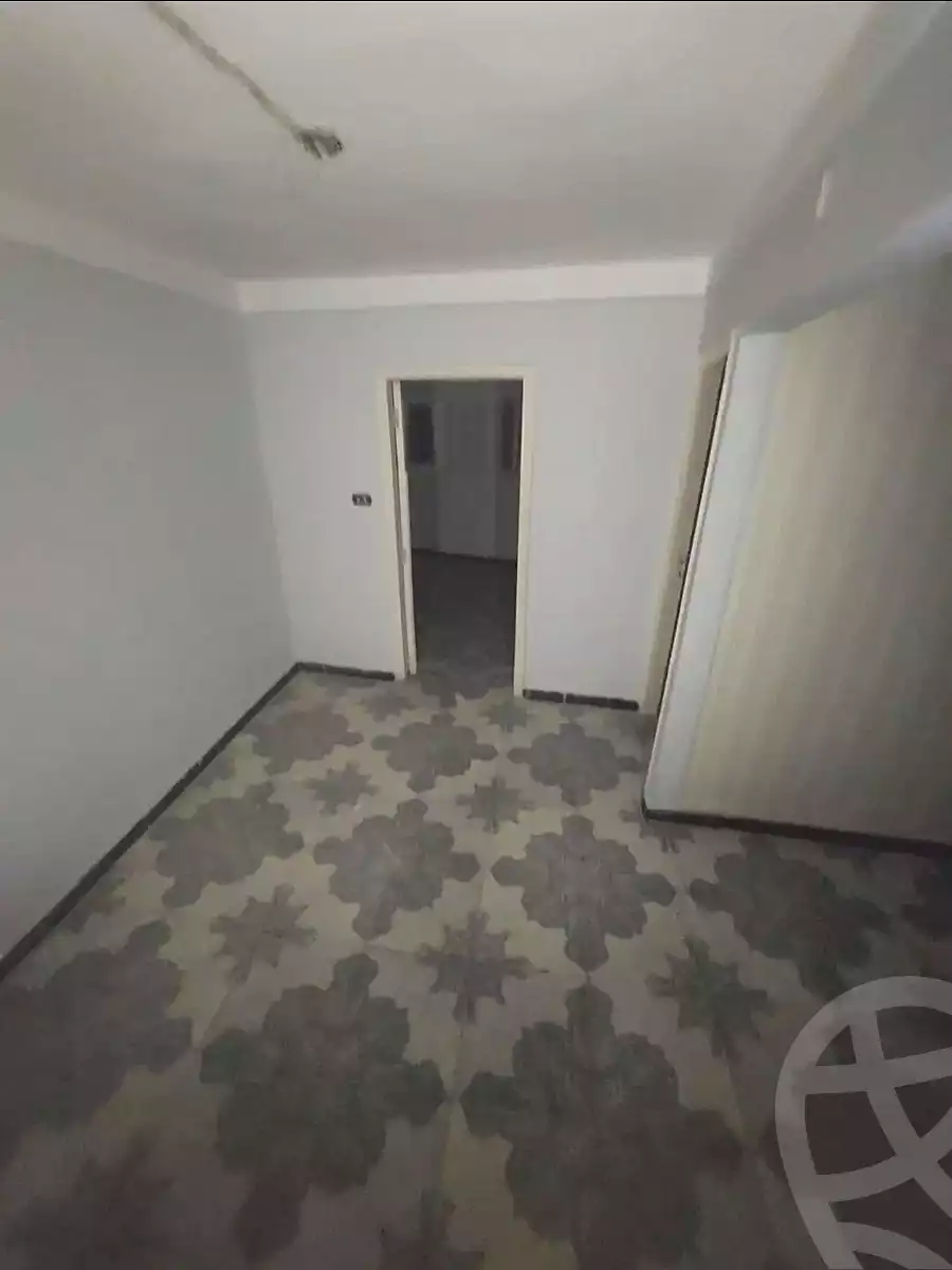 https://aqarmap.com.eg/en/listing/6892603-for-sale-alexandria-sydy-bshr-sydy-bshr-bhry-gamal-abd-el-nasir-st