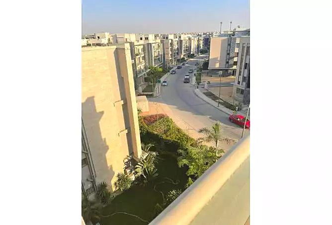 https://aqarmap.com.eg/ar/listing/6893020-for-sale-cairo-new-cairo-compounds-galleria-moon-valley-compound-arabia