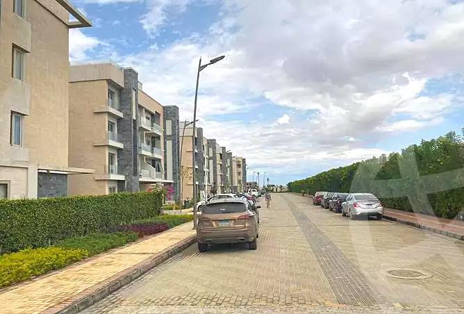 https://aqarmap.com.eg/ar/listing/6893054-for-sale-cairo-new-cairo-compounds-galleria-moon-valley-compound-arabia