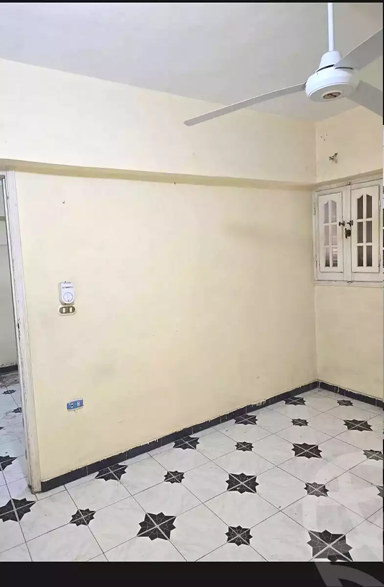 https://aqarmap.com.eg/ar/listing/6894475-for-rent-alexandria-moharram-bey-el-rasafa-st