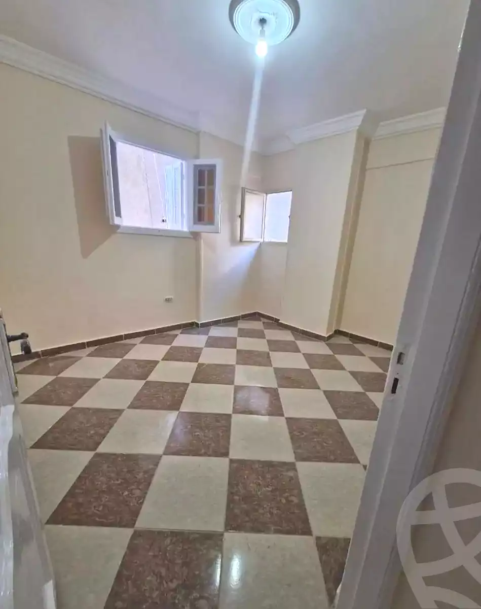 https://aqarmap.com.eg/ar/listing/6894555-for-sale-alexandria-sydy-bshr-sydy-bshr-bhry-shr-mhmd-njyb