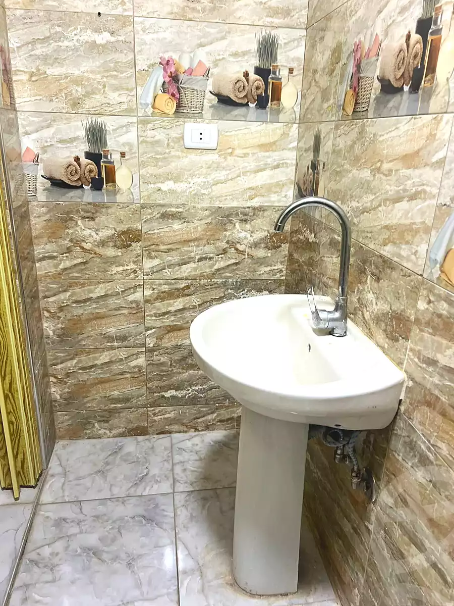 https://aqarmap.com.eg/en/listing/6895118-for-rent-cairo-15th-of-may-mjwr-17