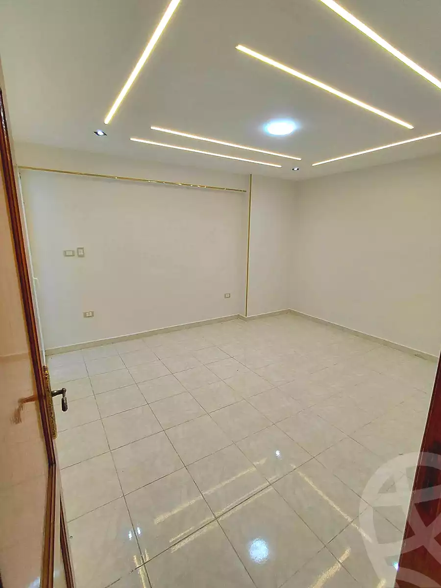 https://aqarmap.com.eg/ar/listing/6895252-for-sale-alexandria-sydy-bshr-sydy-bshr-bhry-shr-mhmwd-l-yswy