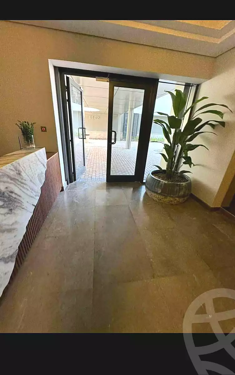 https://aqarmap.com.eg/en/listing/6895354-for-rent-cairo-el-sheikh-zayed-city-compounds-kmbwnd-wyst-twn-swdyk