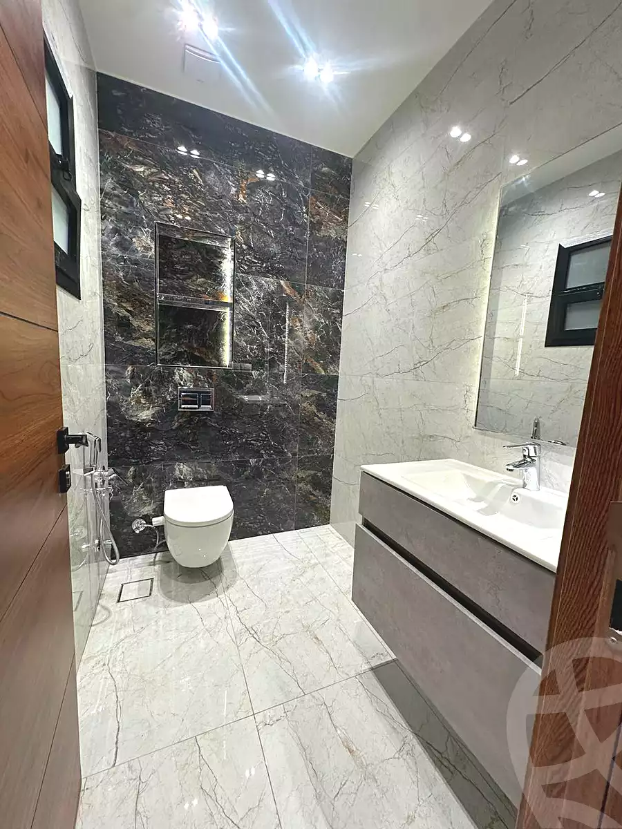 https://aqarmap.com.eg/ar/listing/6895705-for-rent-cairo-new-cairo-compounds-villette-kmbwnd-sky-kwndwz-swdyk-villette