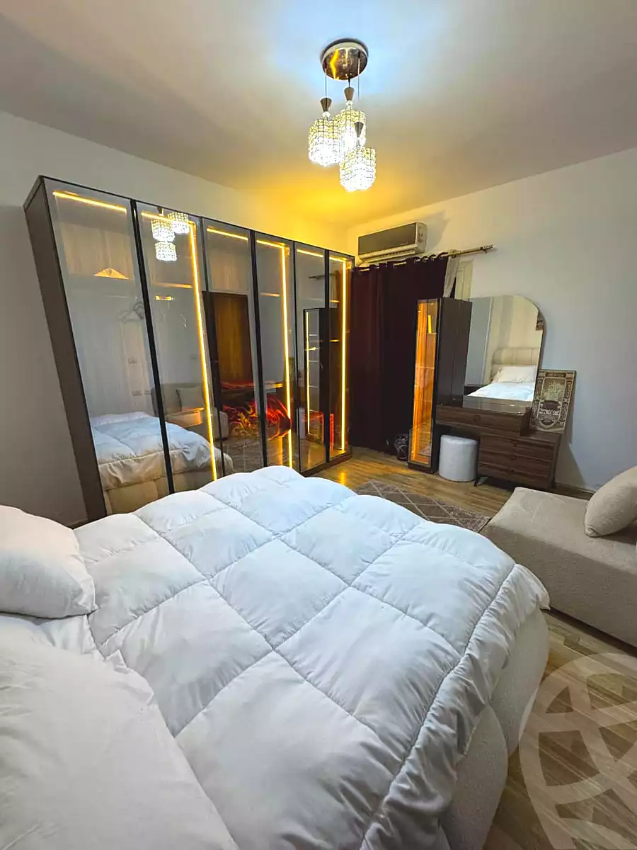 https://aqarmap.com.eg/ar/listing/6895907-for-rent-cairo-el-sheikh-zayed-city-compounds-dh-drys