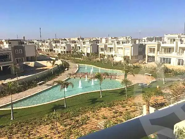توين هاوس بـ٤ غرف نوم في كايرو فستيفال سيتي، صورة ٤ من ٨