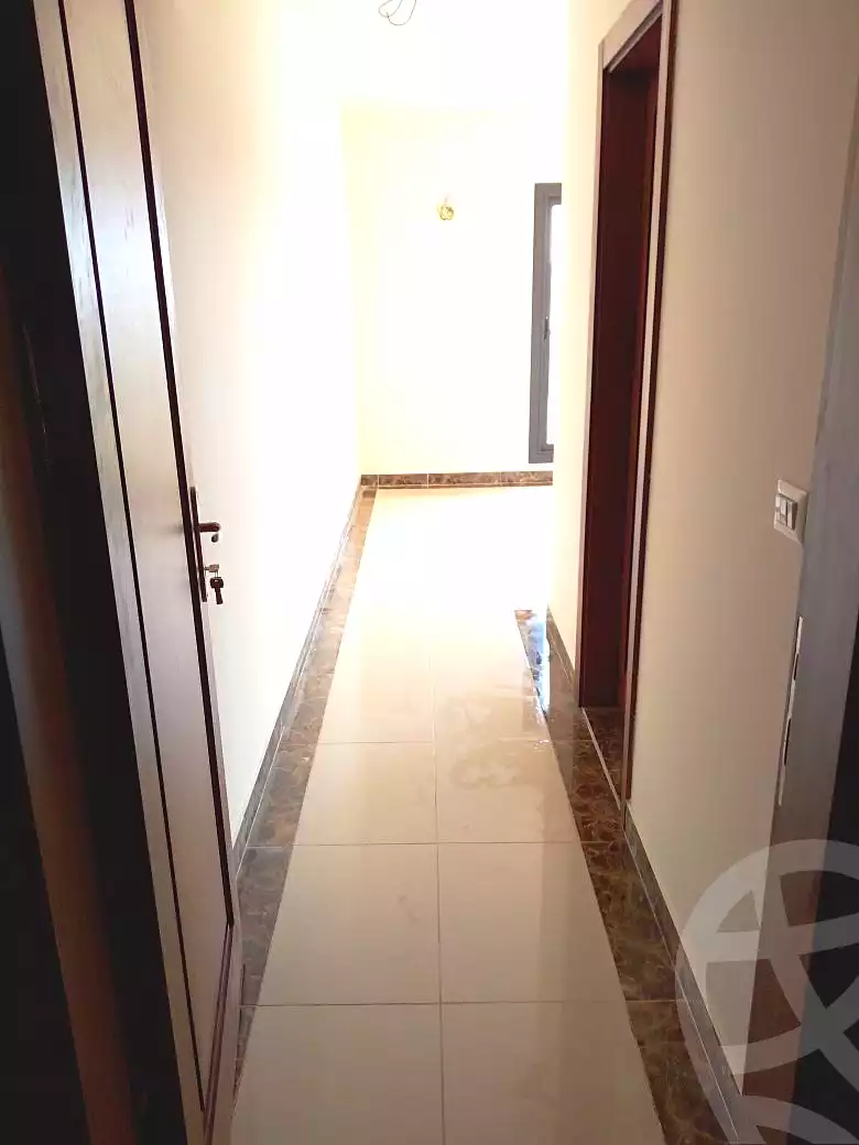 دوبلكس بغرفتي نوم في نيوم بيراميدز، صورة ٦ من ٨