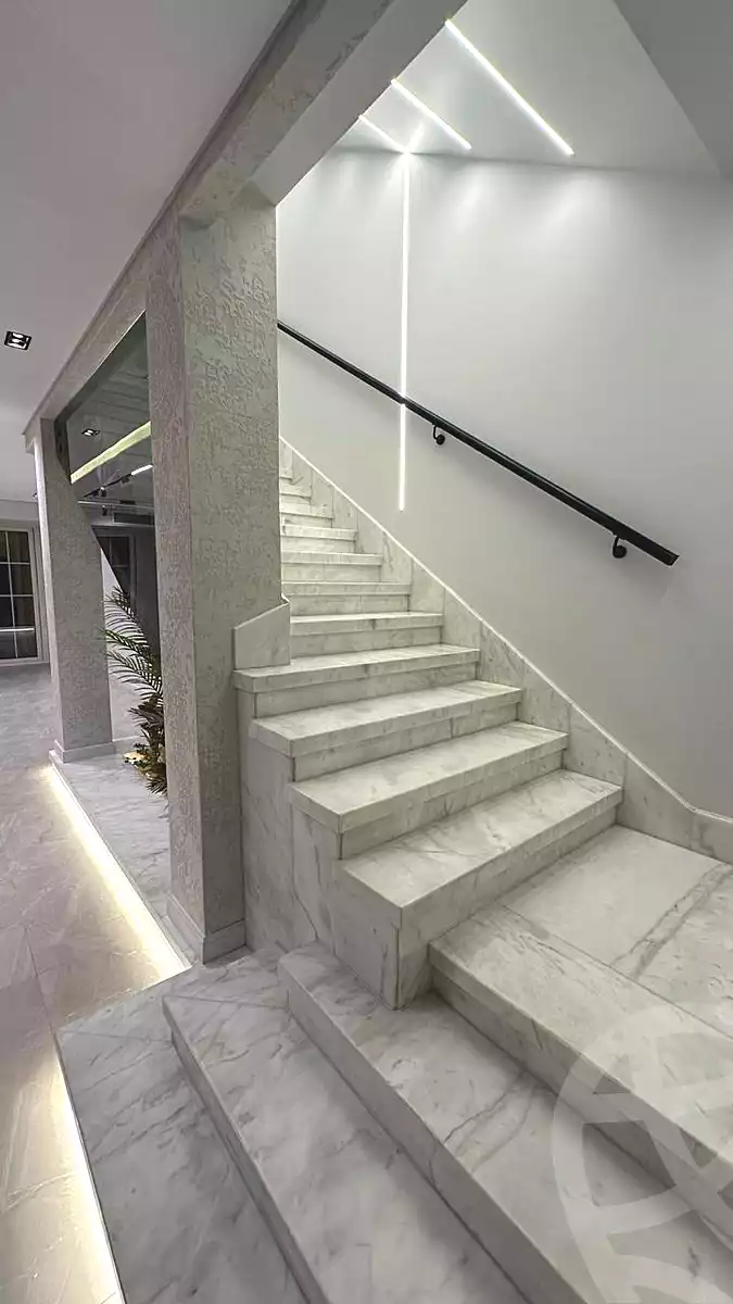 https://aqarmap.com.eg/en/listing/6896744-for-sale-cairo-new-cairo-compounds-the-square