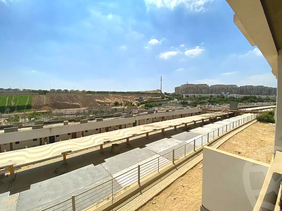 https://aqarmap.com.eg/ar/listing/6896800-for-sale-cairo-new-cairo-compounds-mwntn-fyw-y-syty-club-park-mountain-view-icity