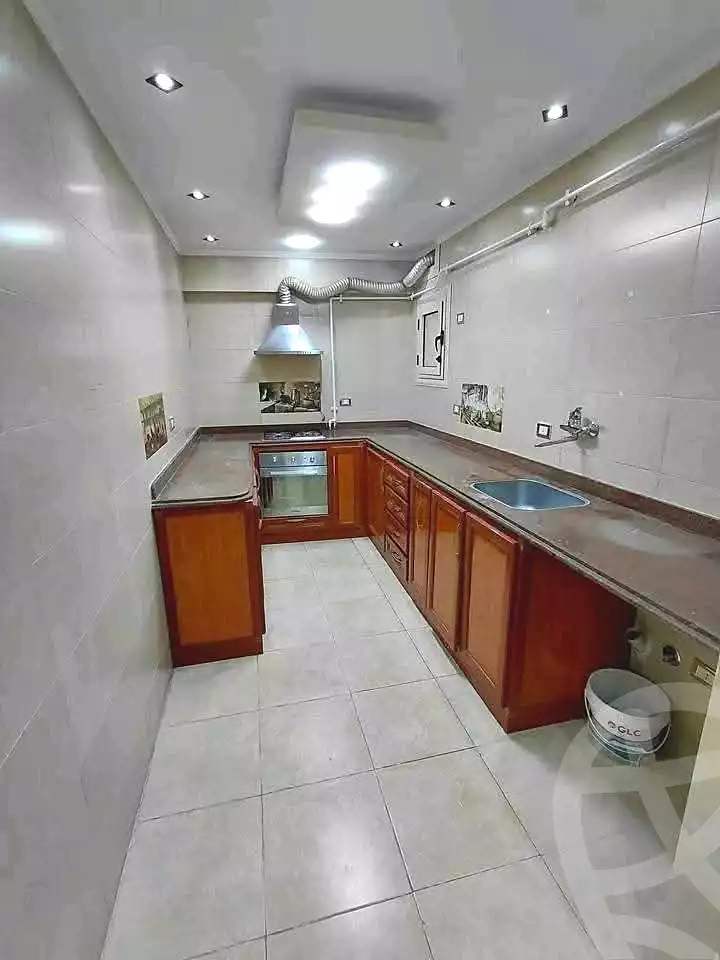 https://aqarmap.com.eg/ar/listing/6896980-for-sale-alexandria-sydy-bshr-sydy-bshr-bhry-gamal-abd-el-nasir-st