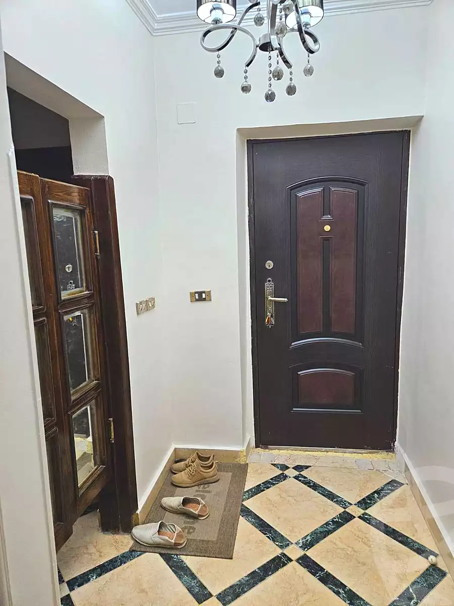 https://aqarmap.com.eg/ar/listing/6897672-for-sale-cairo-helwan-mohamed-sayed-ahmed-st