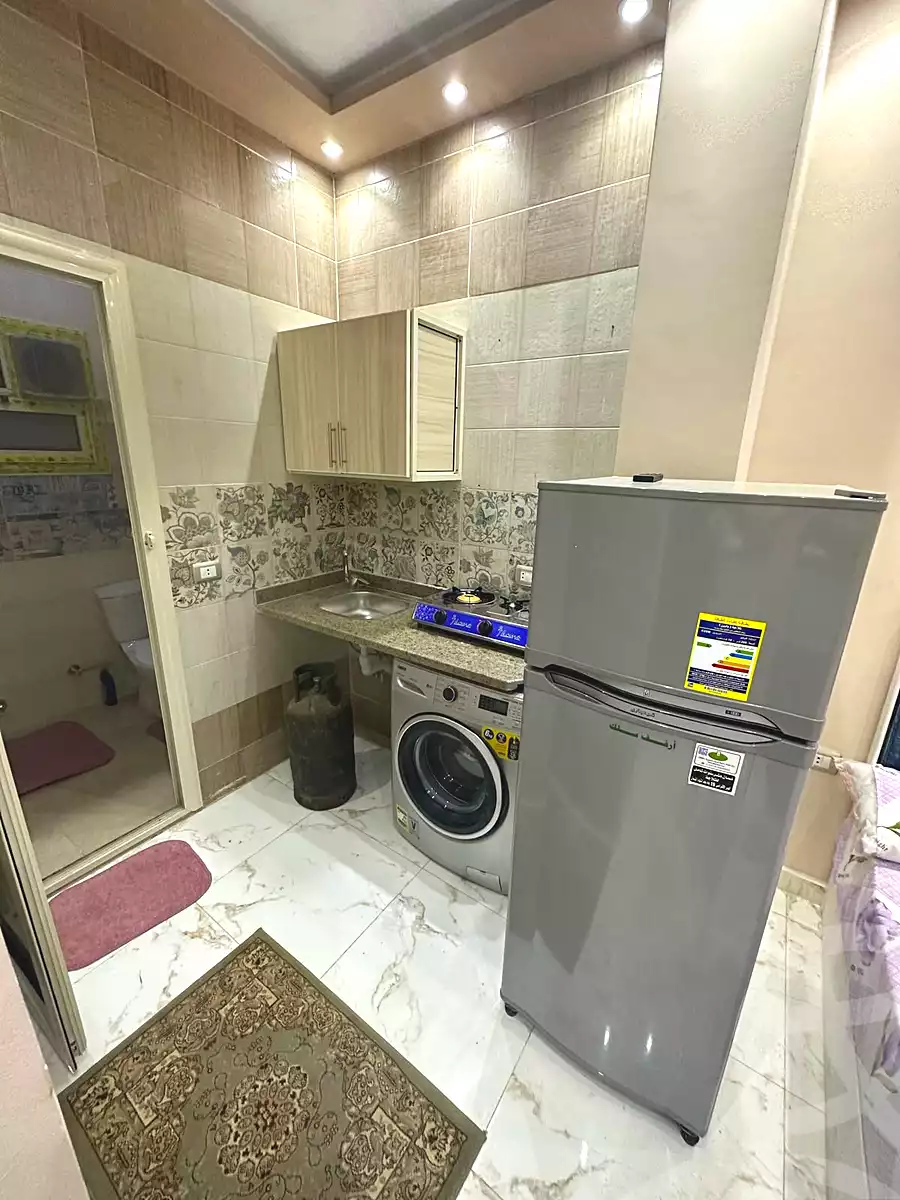 https://aqarmap.com.eg/ar/listing/6898769-for-rent-cairo-6th-of-october-el-ahyaa-neighborhood-2nd-divided-from-al-kafrawei-st